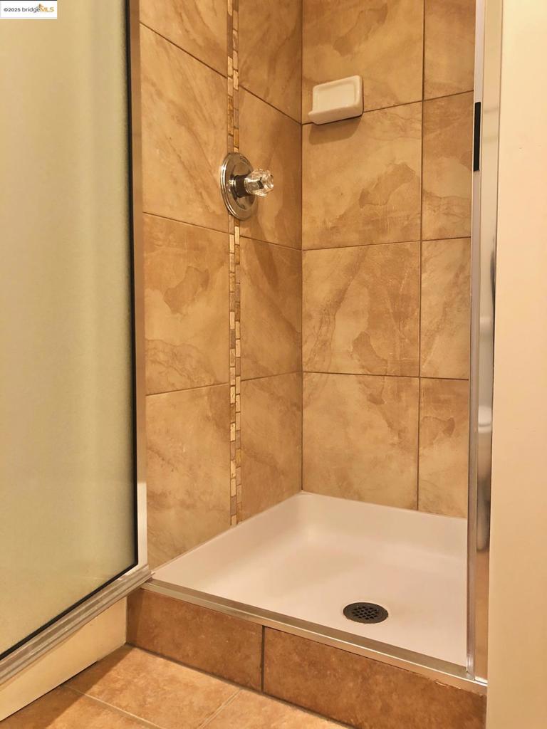 2180 Ashby Ave Property Photo 14