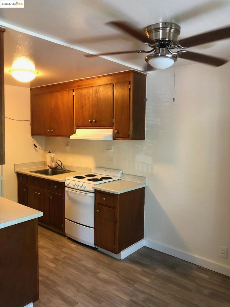 2180 Ashby Ave Property Photo 16