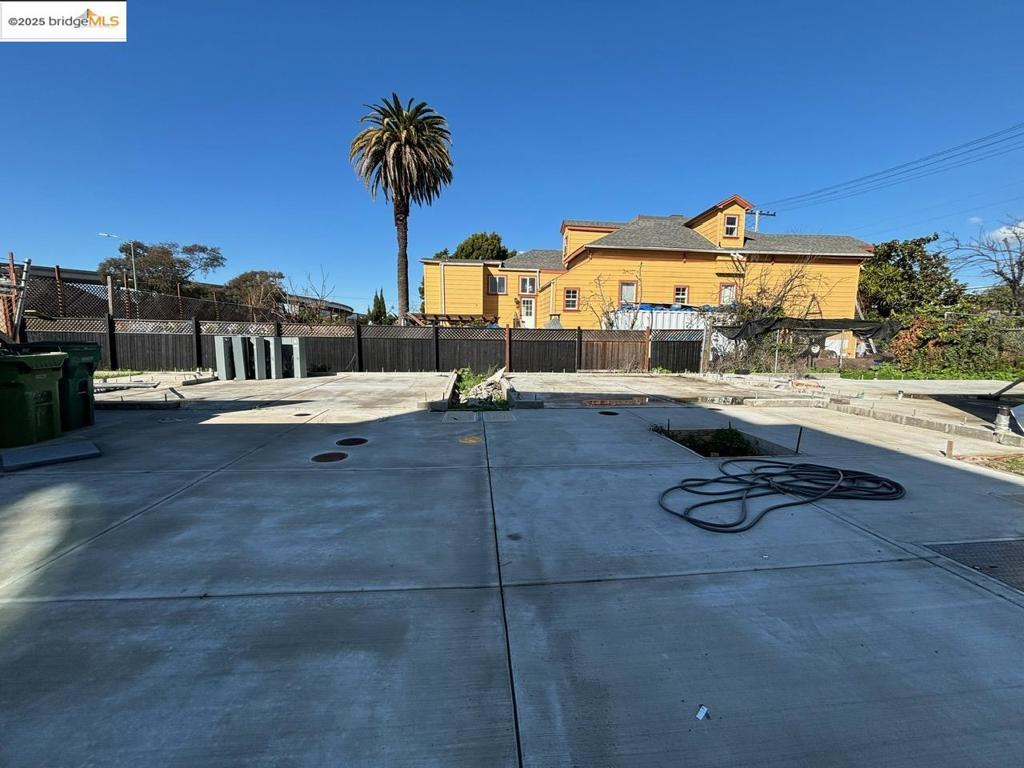 1610 32nd St Property Photo