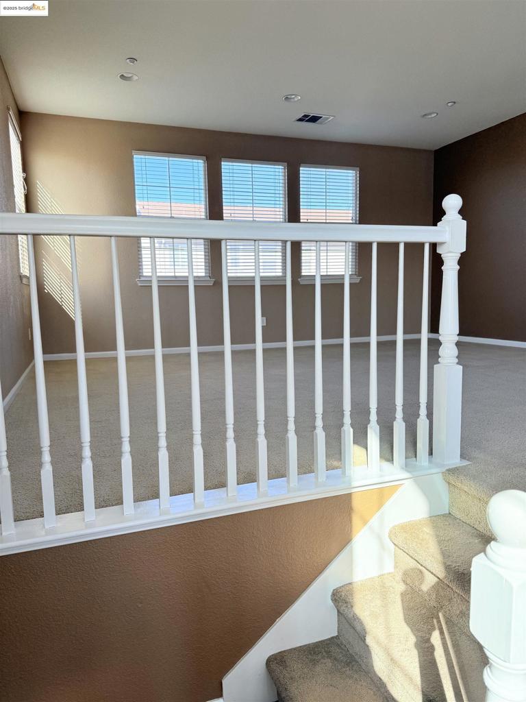 448 Shannon Way Property Photo 10