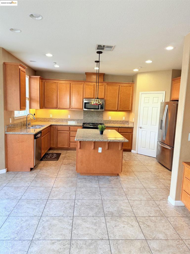 448 Shannon Way Property Photo 18