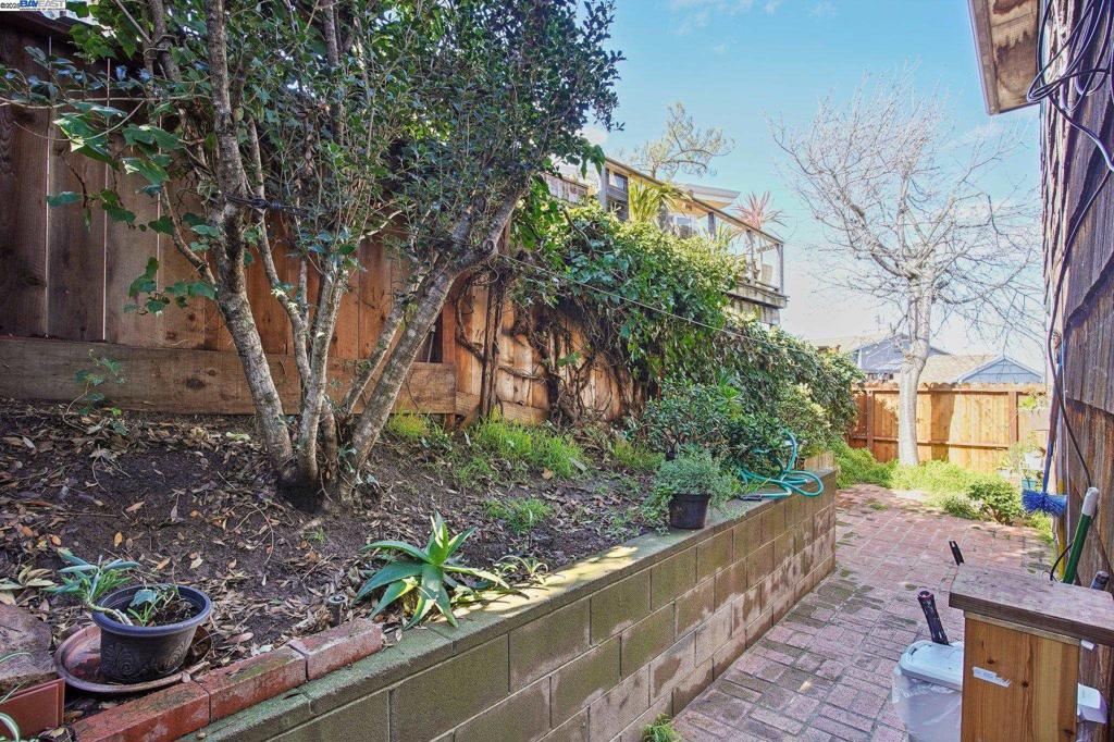5955 Wenk Ave Property Photo 10