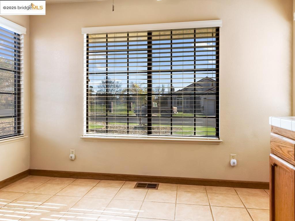1200 Saint Andrews Dr Property Photo 8