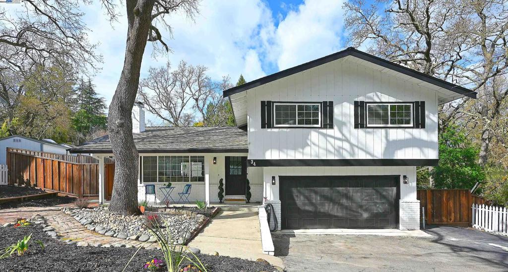 34 Vista Lane Property Photo
