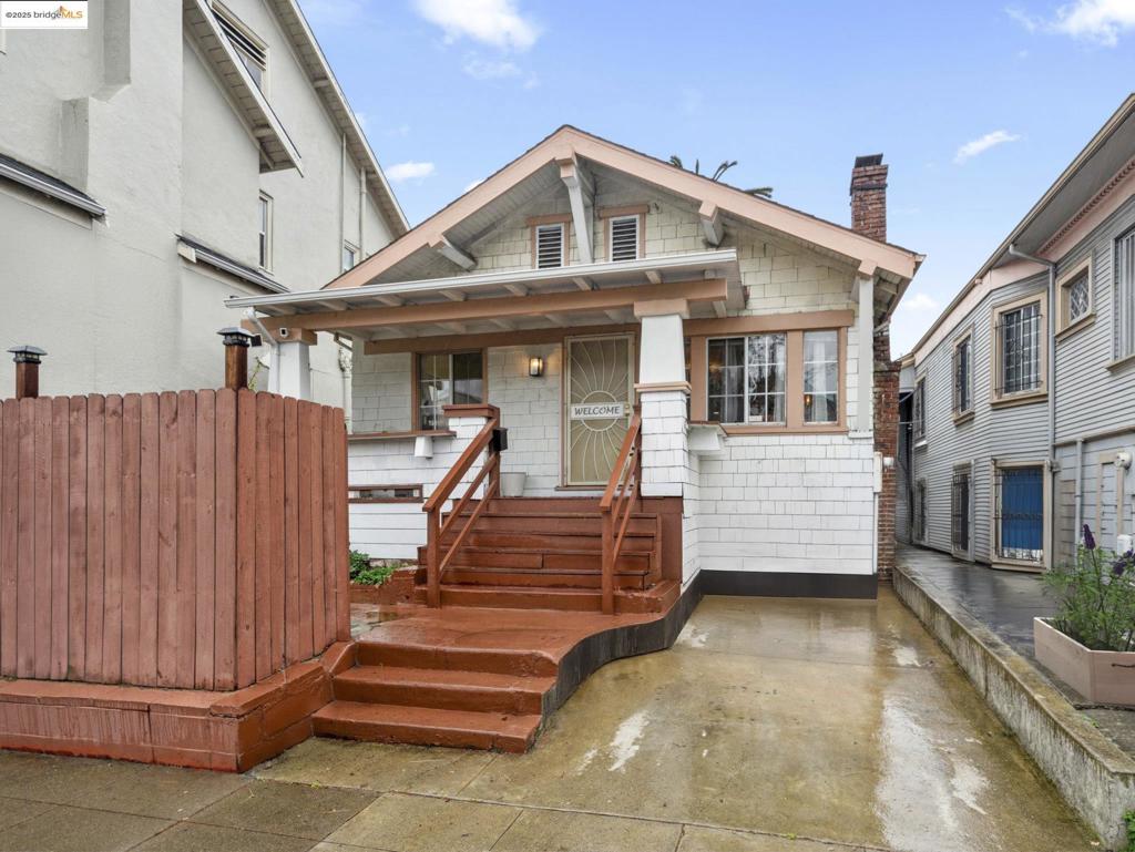 340 Foothill Blvd Property Photo