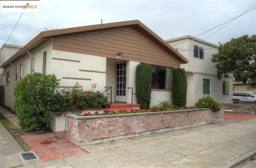 986 Kains Ave Property Photo 20