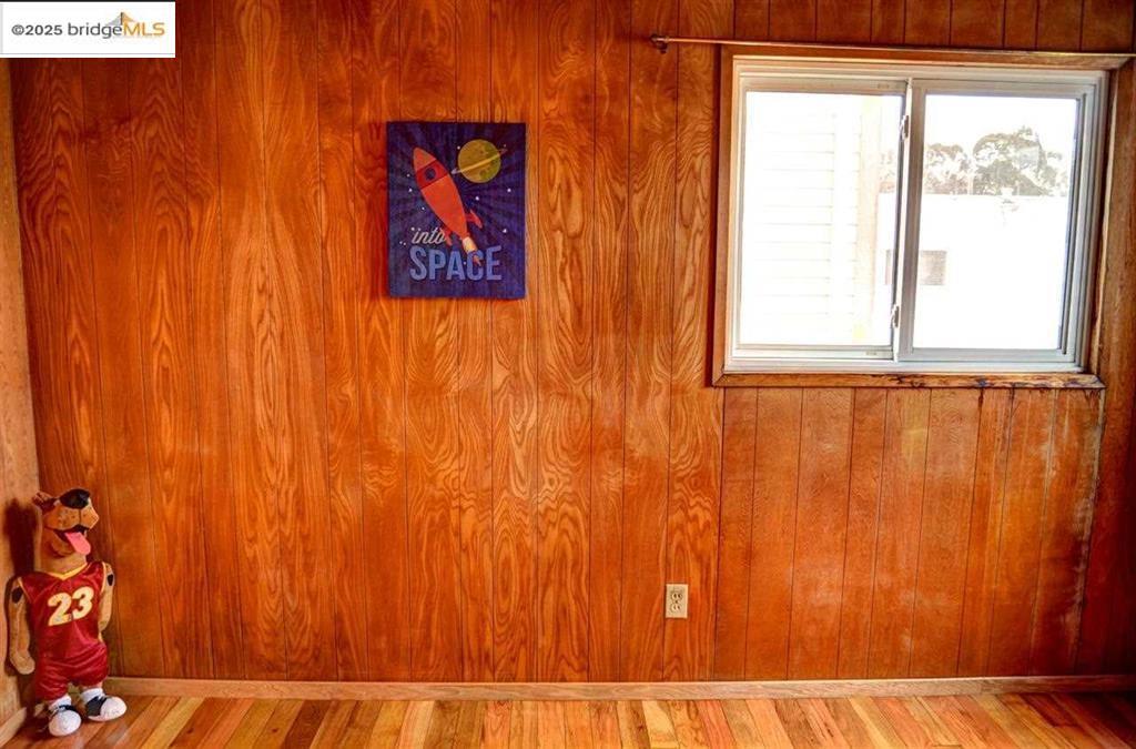 986 Kains Ave Property Photo 32