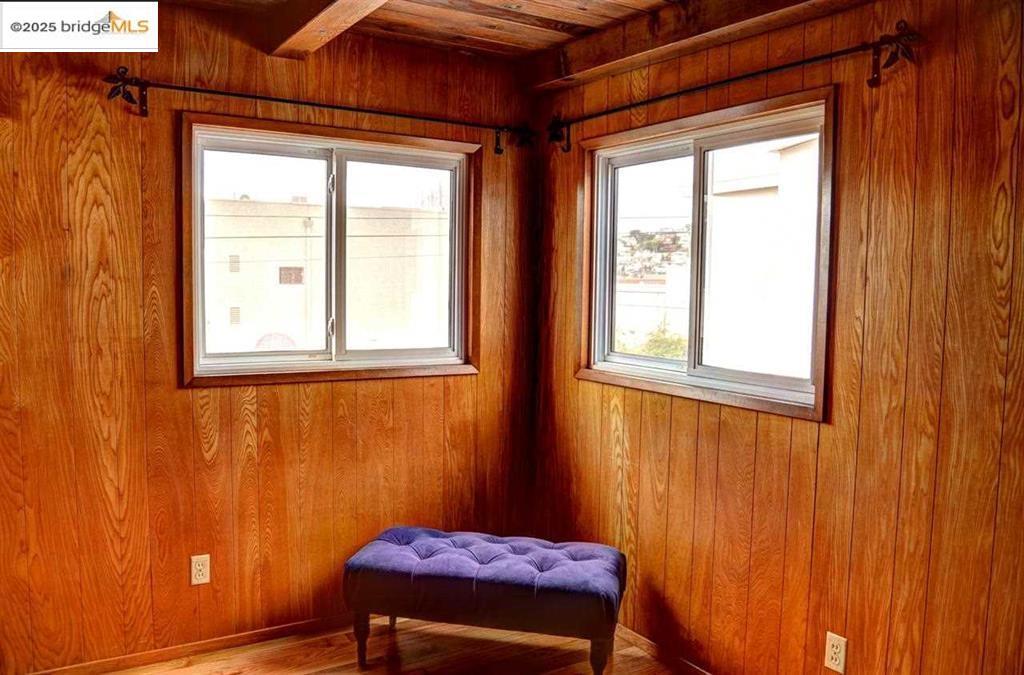 986 Kains Ave Property Photo 33