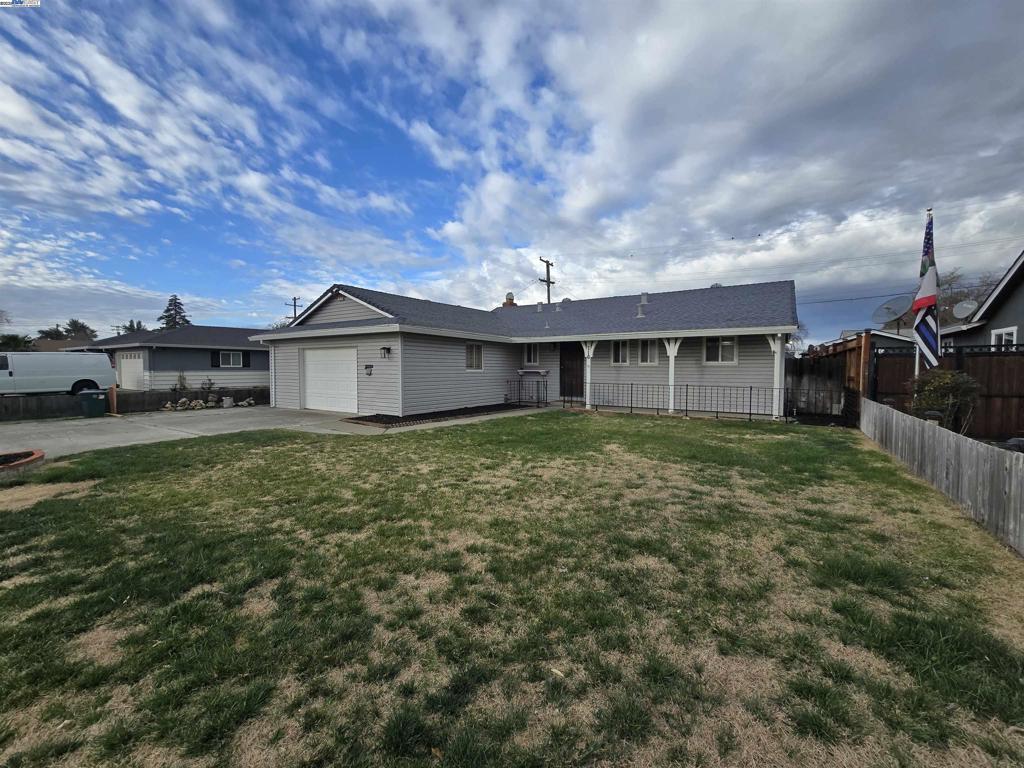 716 Barbara Way Property Photo