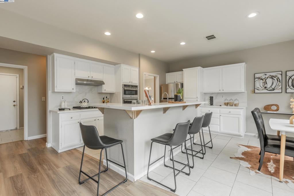 California Cove Real Estate Listings Main Image