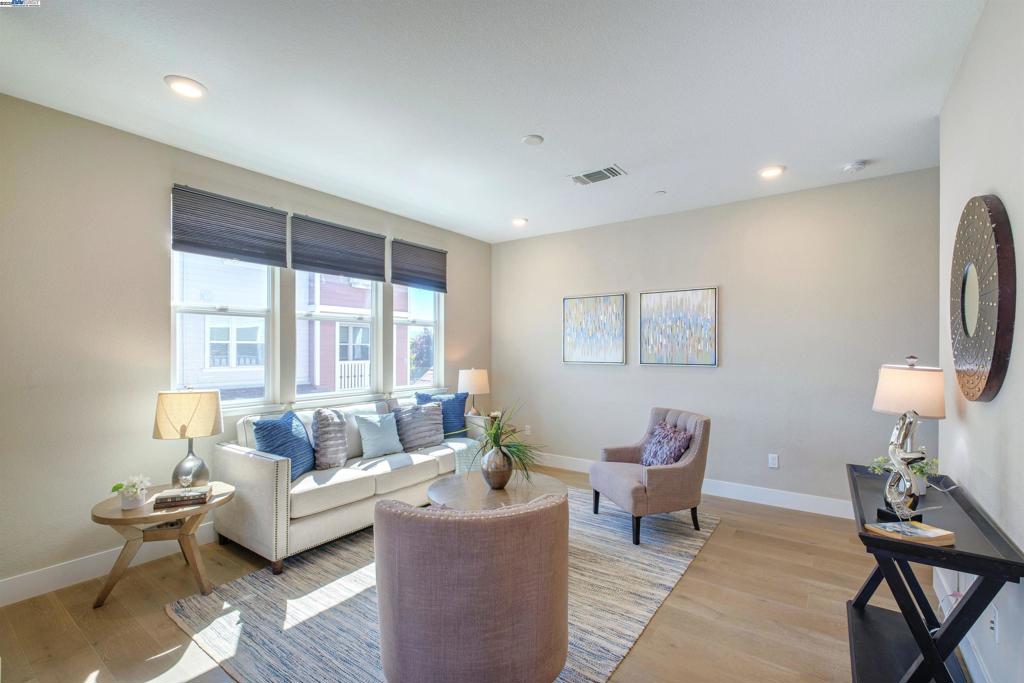47 Tidal Way Property Photo