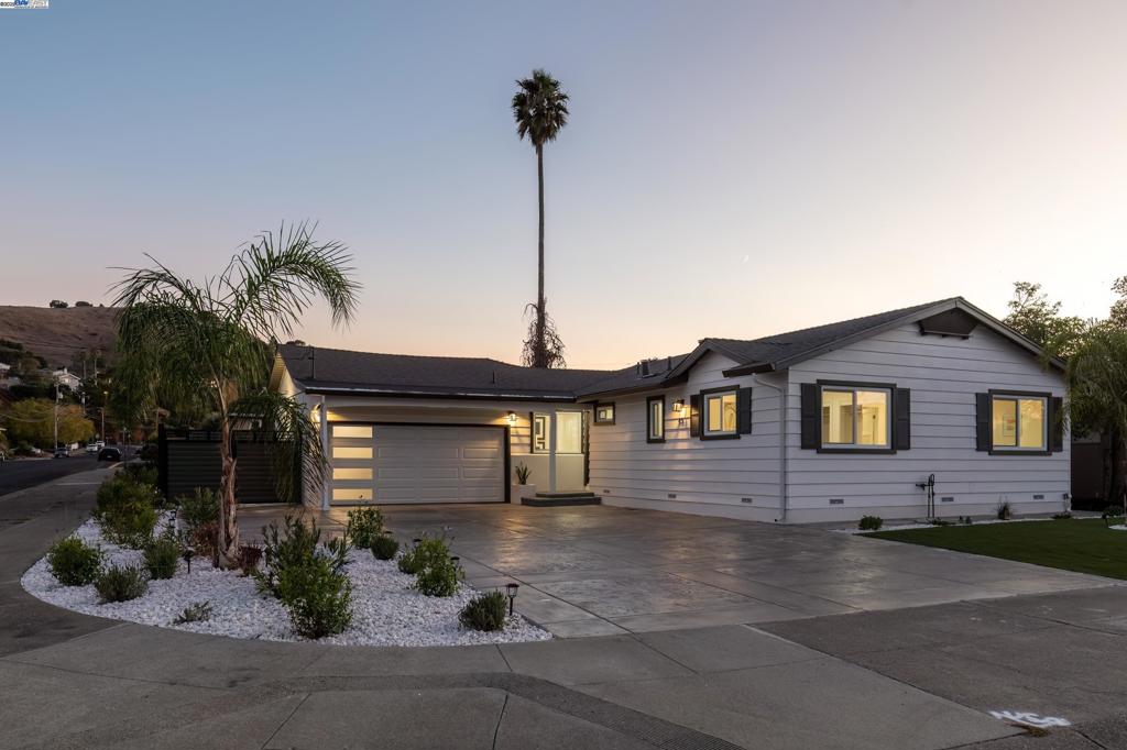Corte Madera Real Estate Listings Main Image