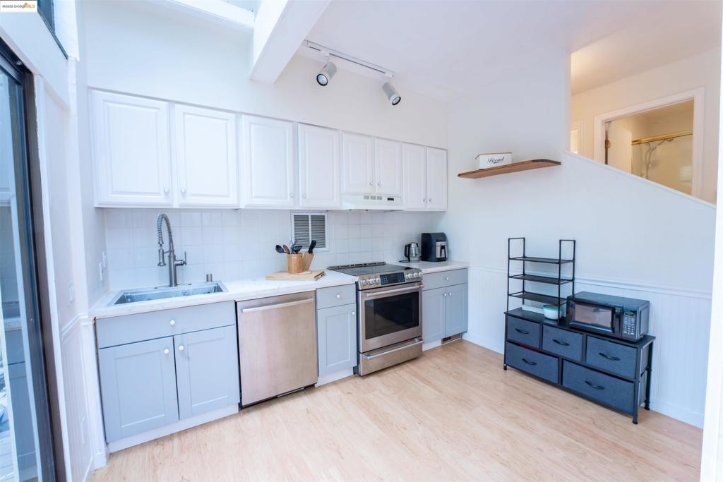 6401 Zinn Drive Property Photo 10