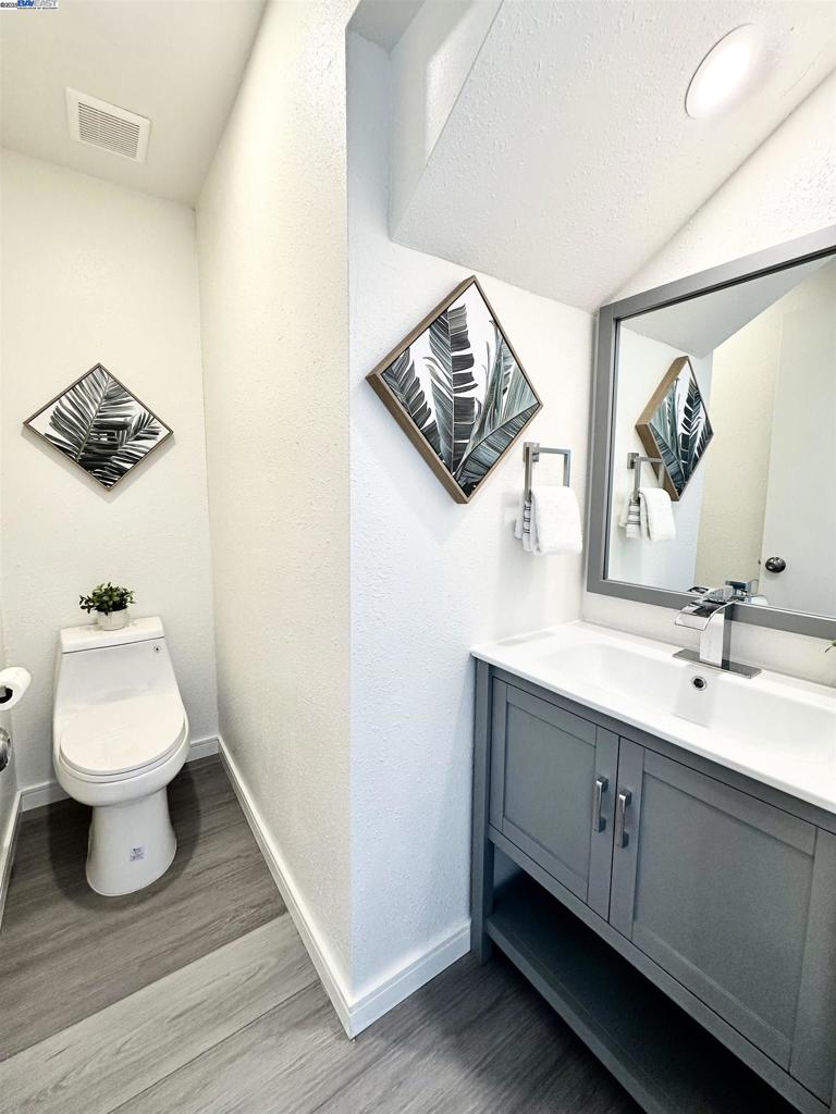 357 Laurel Ave 7 Property Photo 3