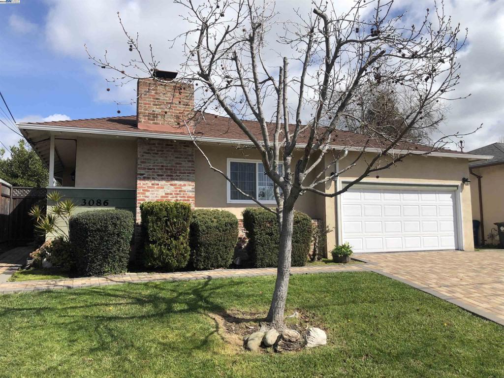 3086 Greenview Dr Property Photo 1