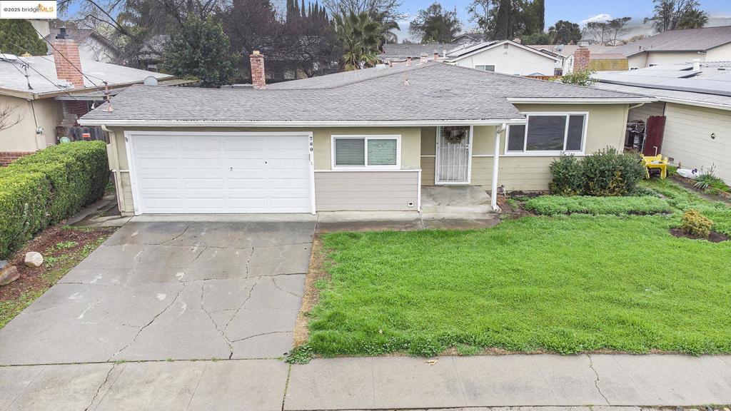760 Oak St Property Photo