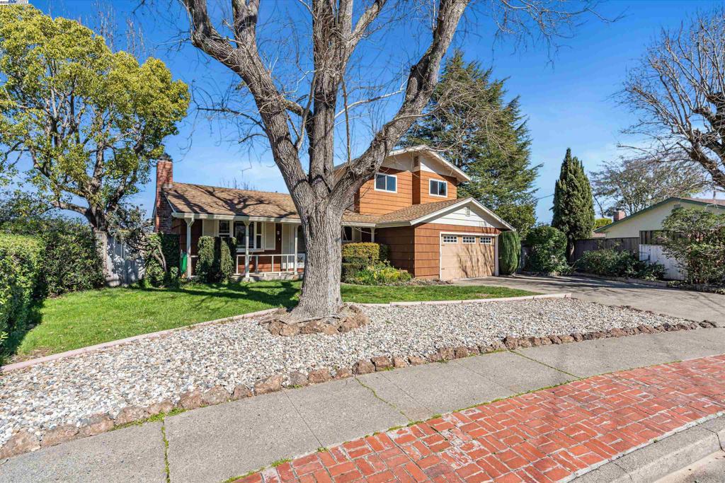 6 Hillswood Dr Property Photo
