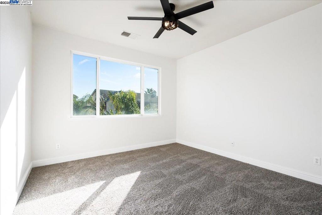 558 Millpond Ave Property Photo 25