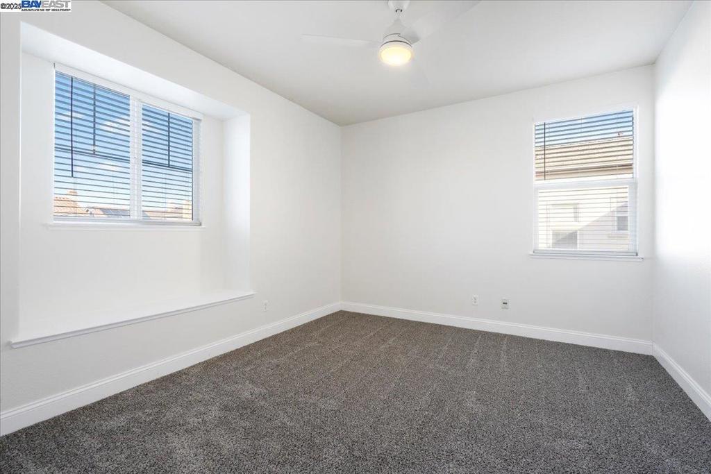 558 Millpond Ave Property Photo 32