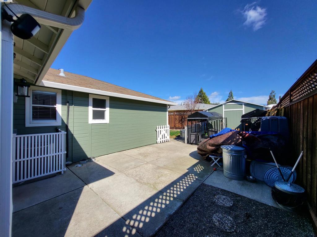 692 Adelle St Property Photo 17