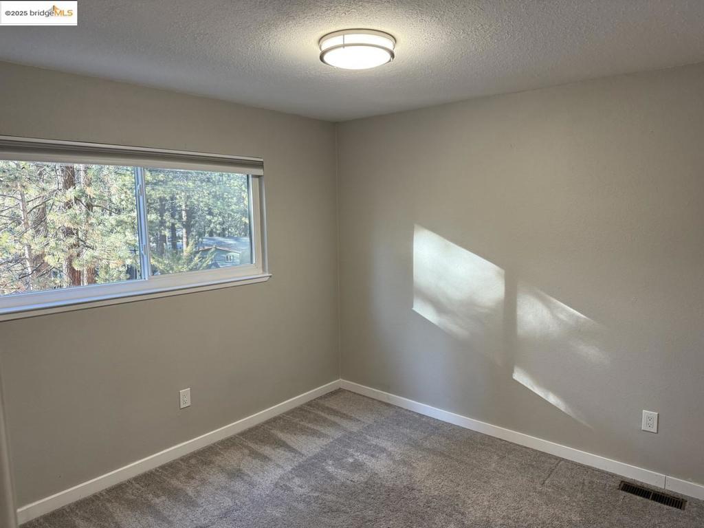 1200 Wildwood Ave # 17 Property Photo 11