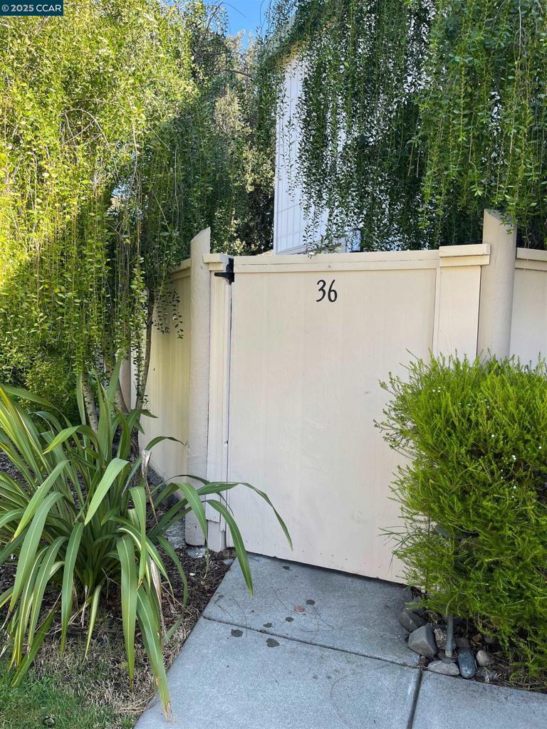 36 Dockside Circle Property Photo