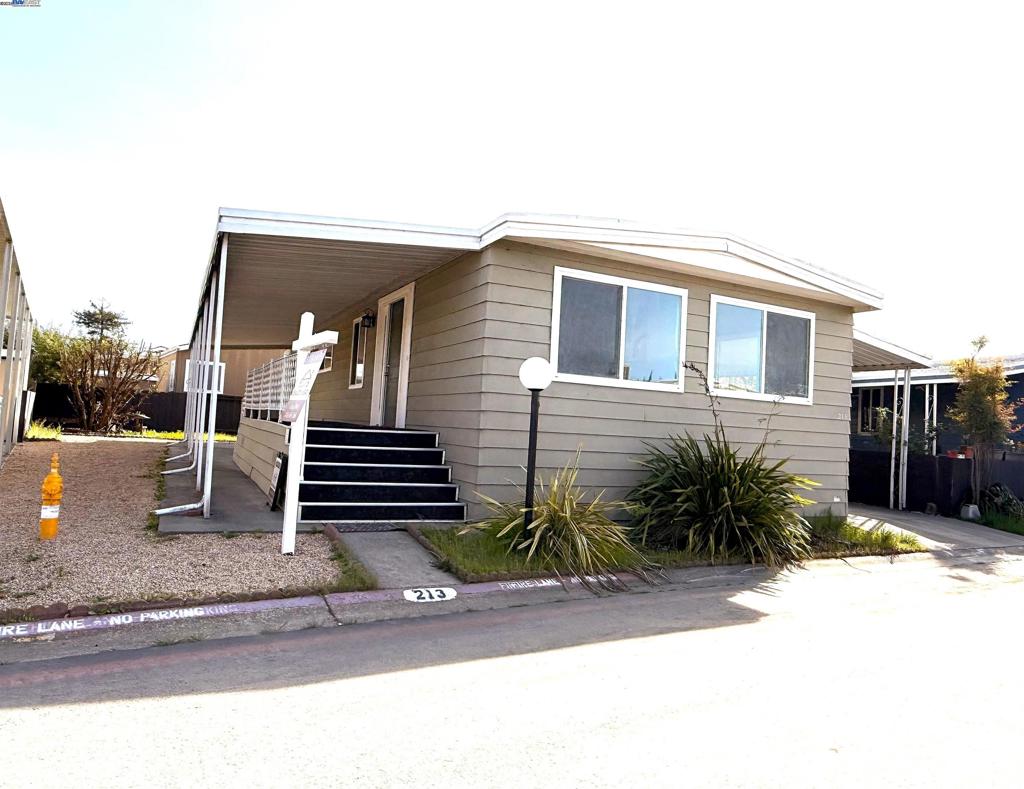 1220 Tasman Dr. Property Photo