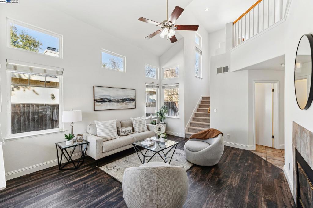 1874 Highland Way Property Photo