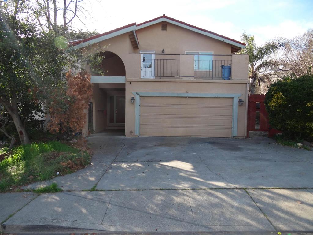 1661 Fairfield Ave Property Photo