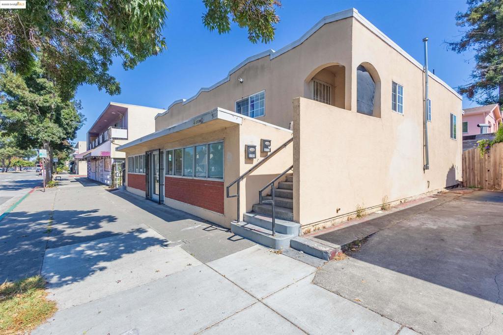 3109 Sacramento St Property Photo