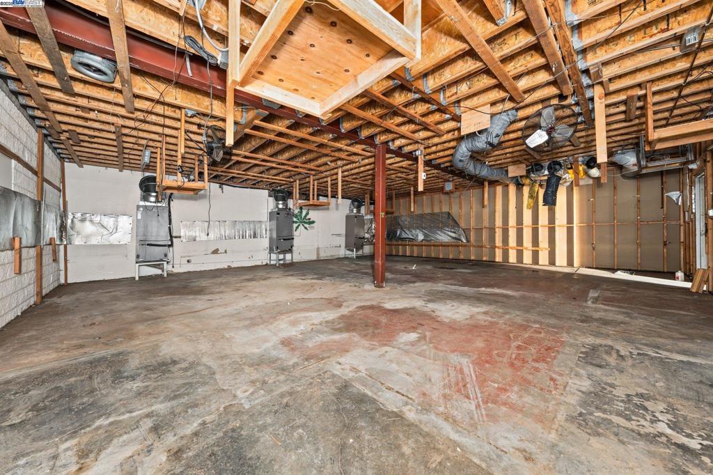 937 75th Ave Property Photo 33