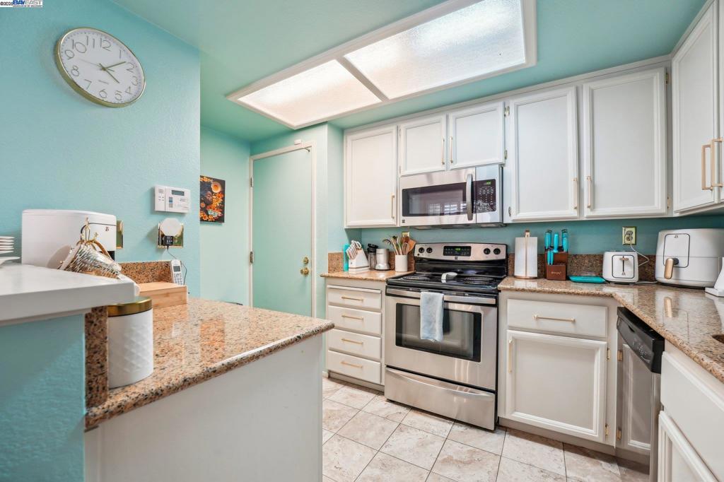 38764 Huntington Cir Property Photo 7