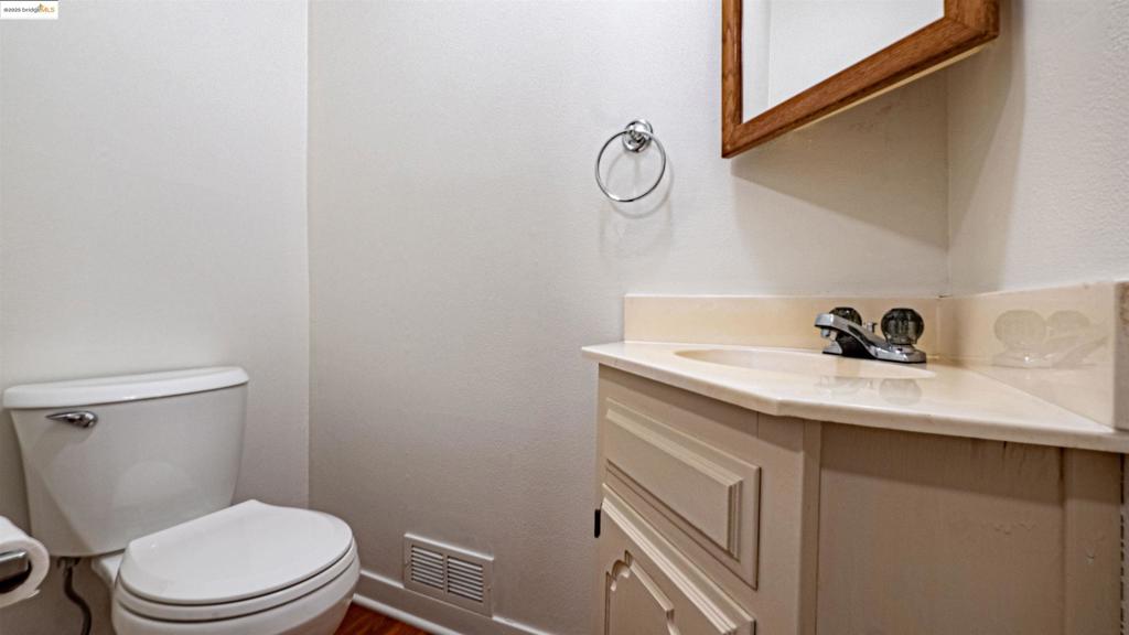 2408 Los Prados Way Property Photo 20