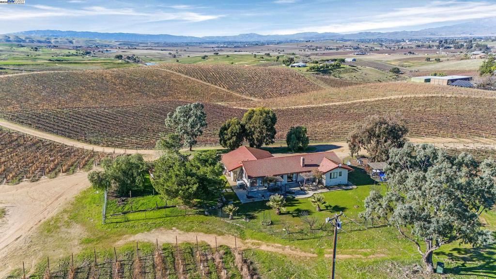 10053 Tesla Rd Property Photo 13
