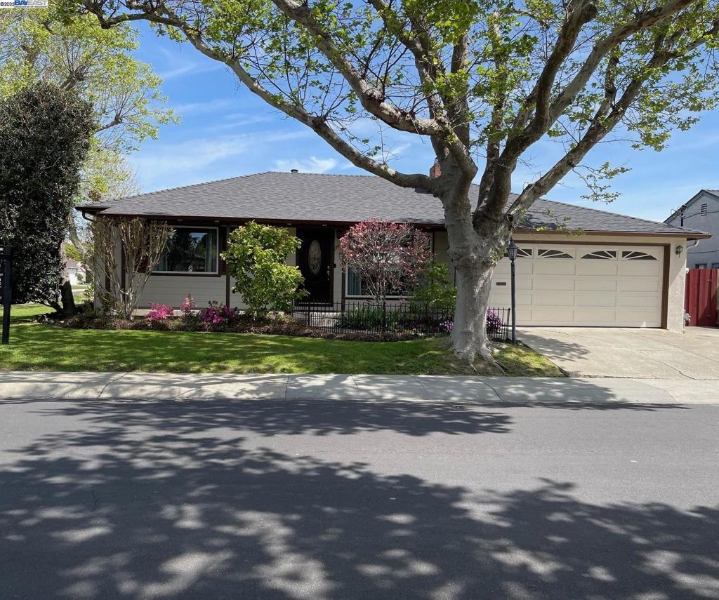 17800 Via Toledo Property Photo