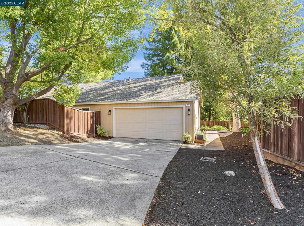 330 Scarlet Oak Court Property Photo