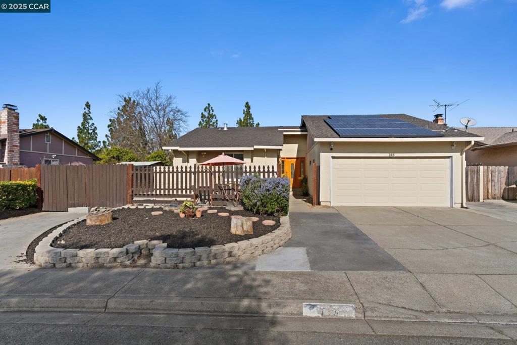 148 Fuchsia Court Property Photo