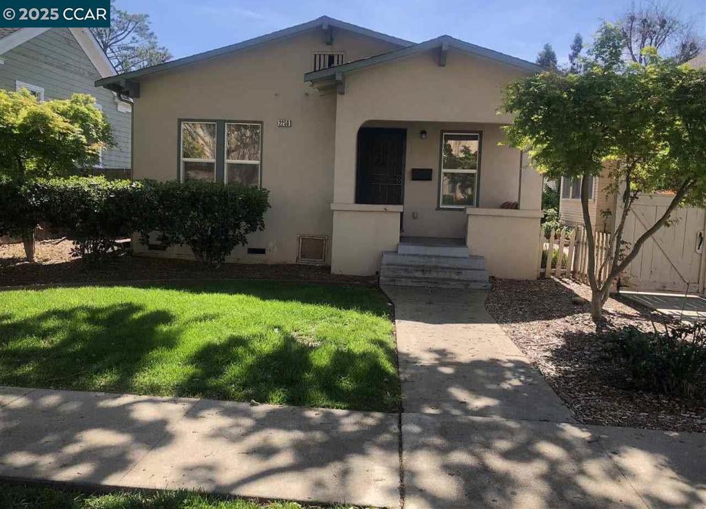 2244 Almond Ave Property Photo 3