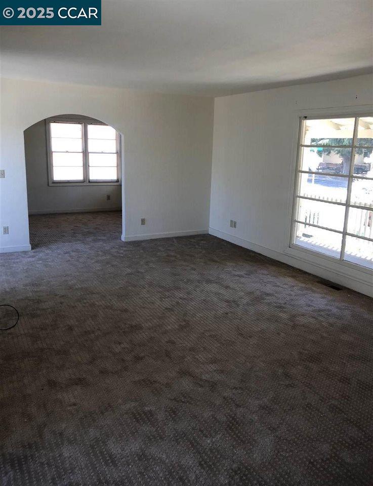 2244 Almond Ave Property Photo 28