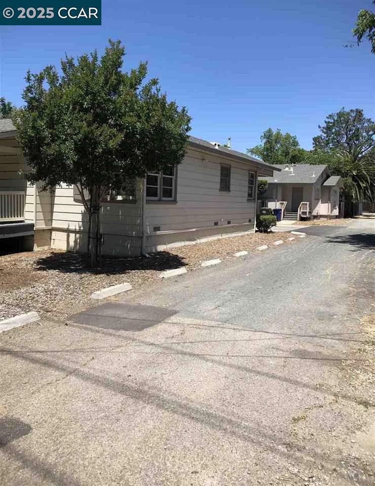 2244 Almond Ave Property Photo 34