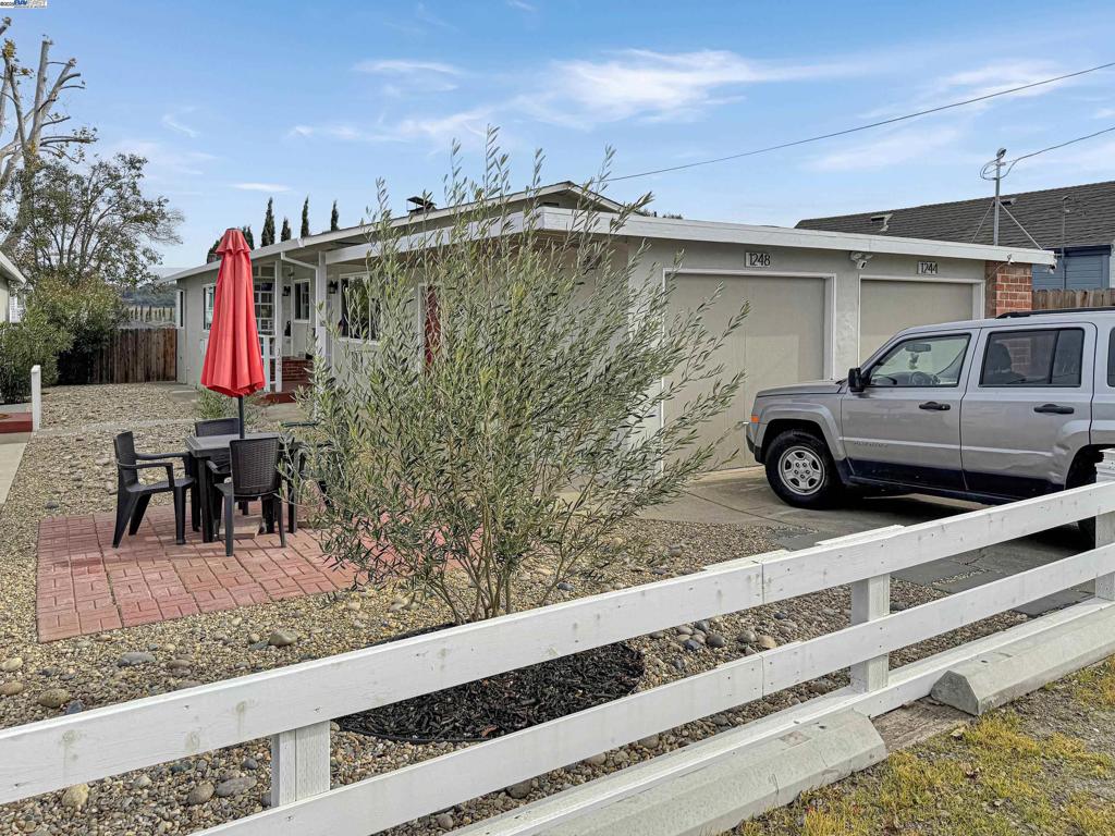 1260 Delacy Ave Property Photo