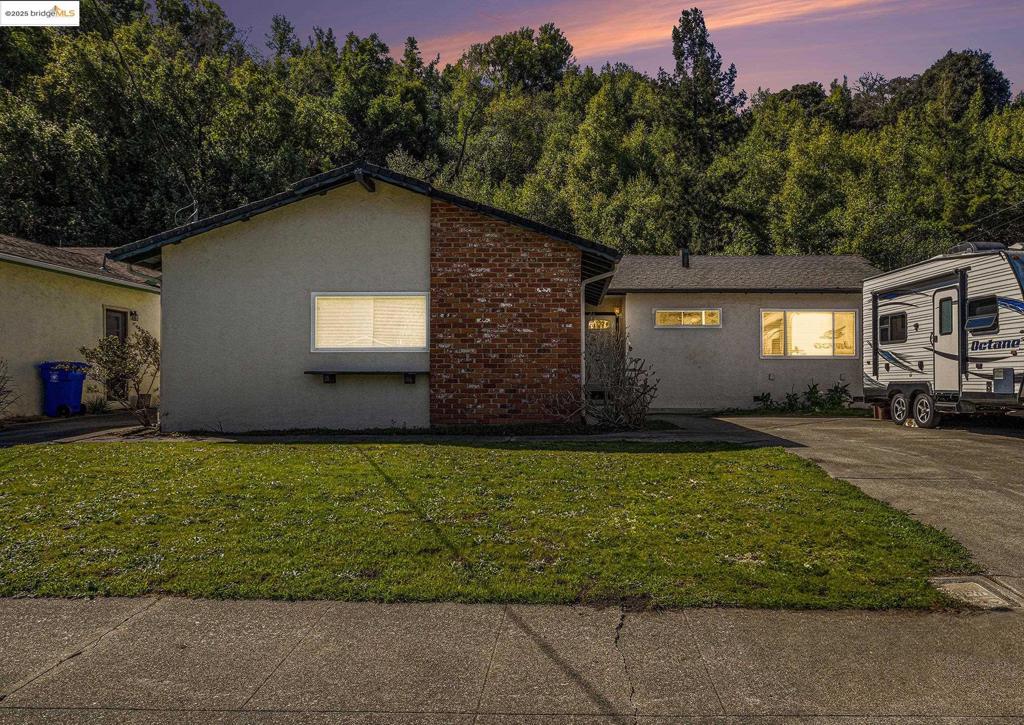 3200 Pinole Valley Rd Property Photo