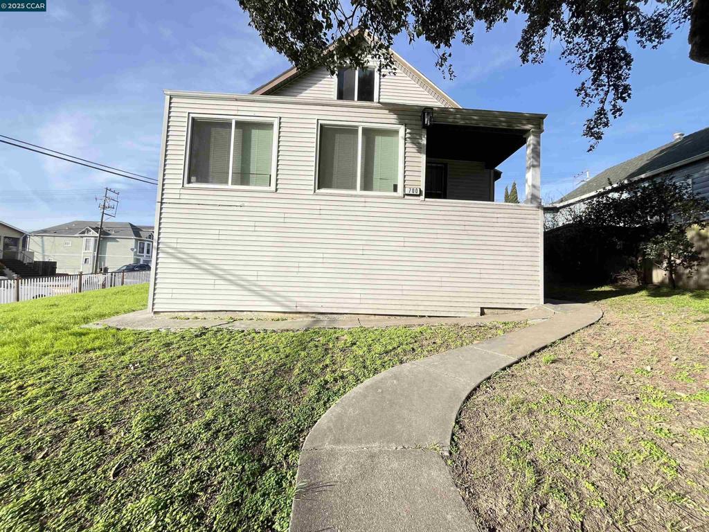 700 Pennsylvania St Property Photo 1