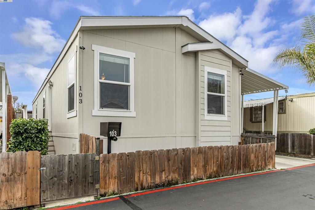 55 Pacifica Ave Property Photo