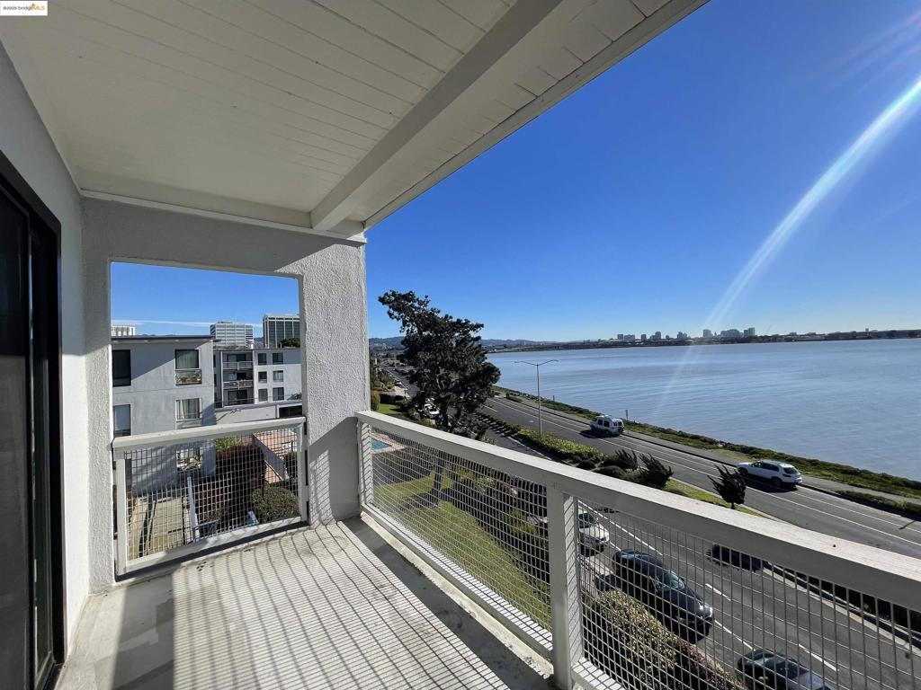 2 Anchor Dr F498 Property Photo