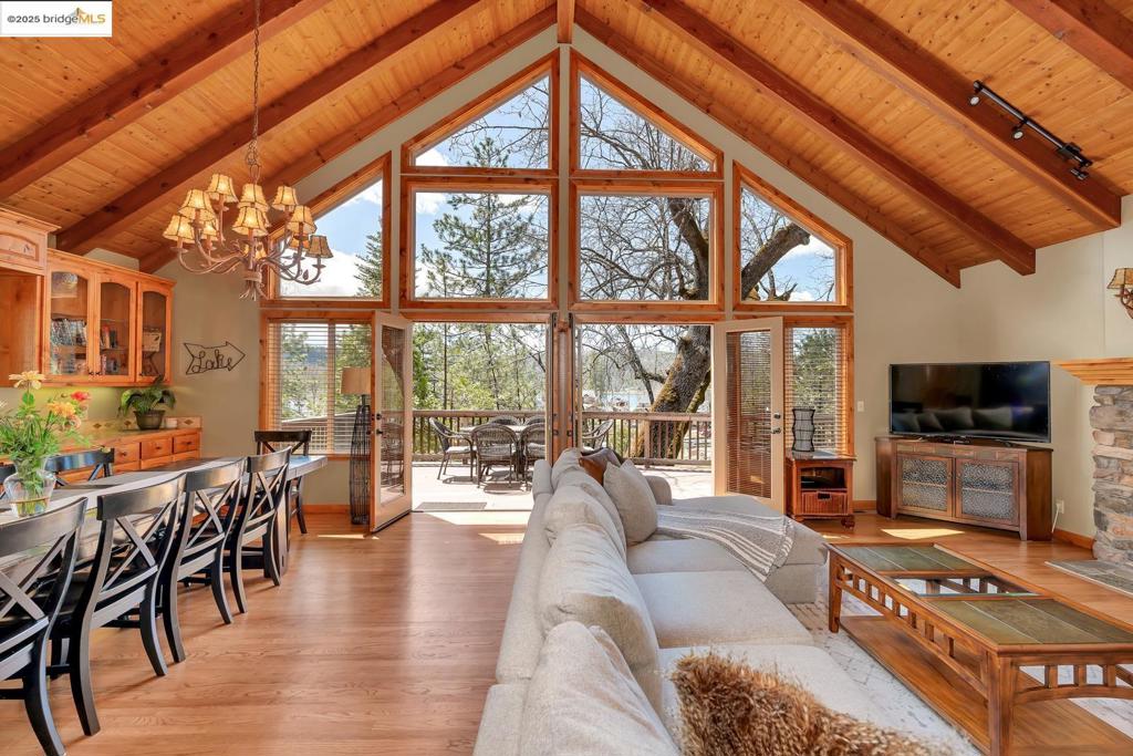 39380 Fir Property Photo