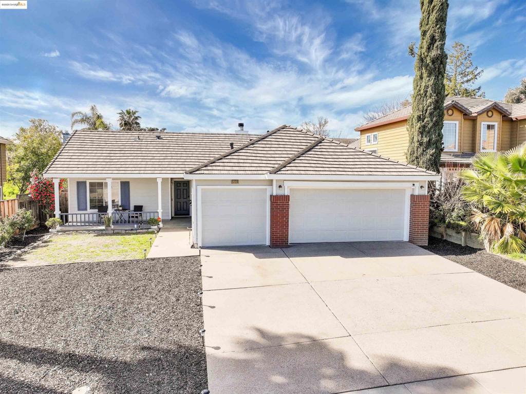 5136 Pioneer Way Property Photo