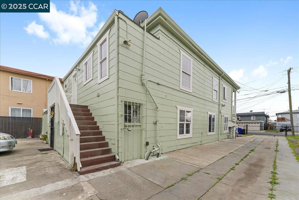 2359 Wendell Ave Property Photo 2
