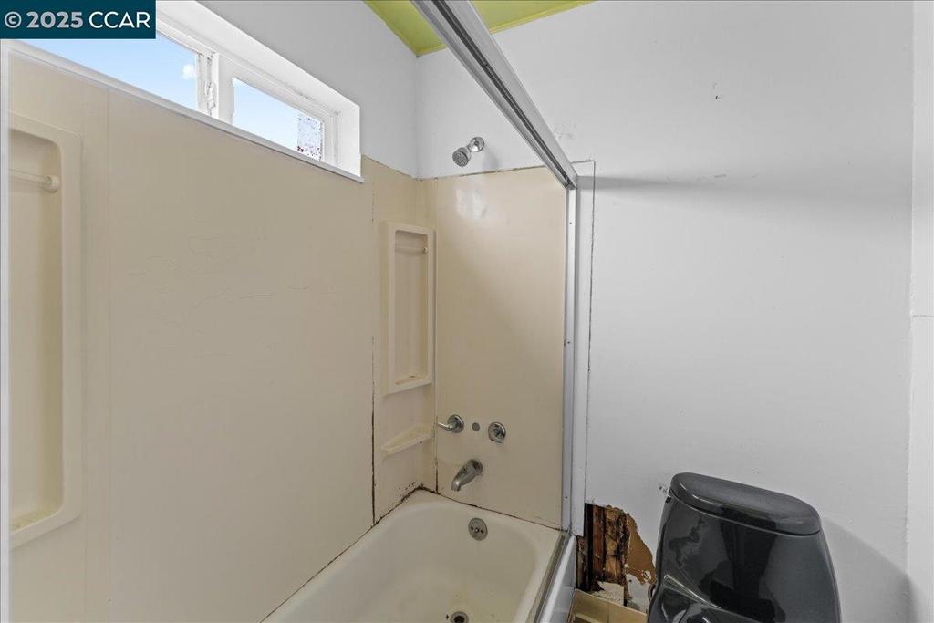 2359 Wendell Ave Property Photo 25
