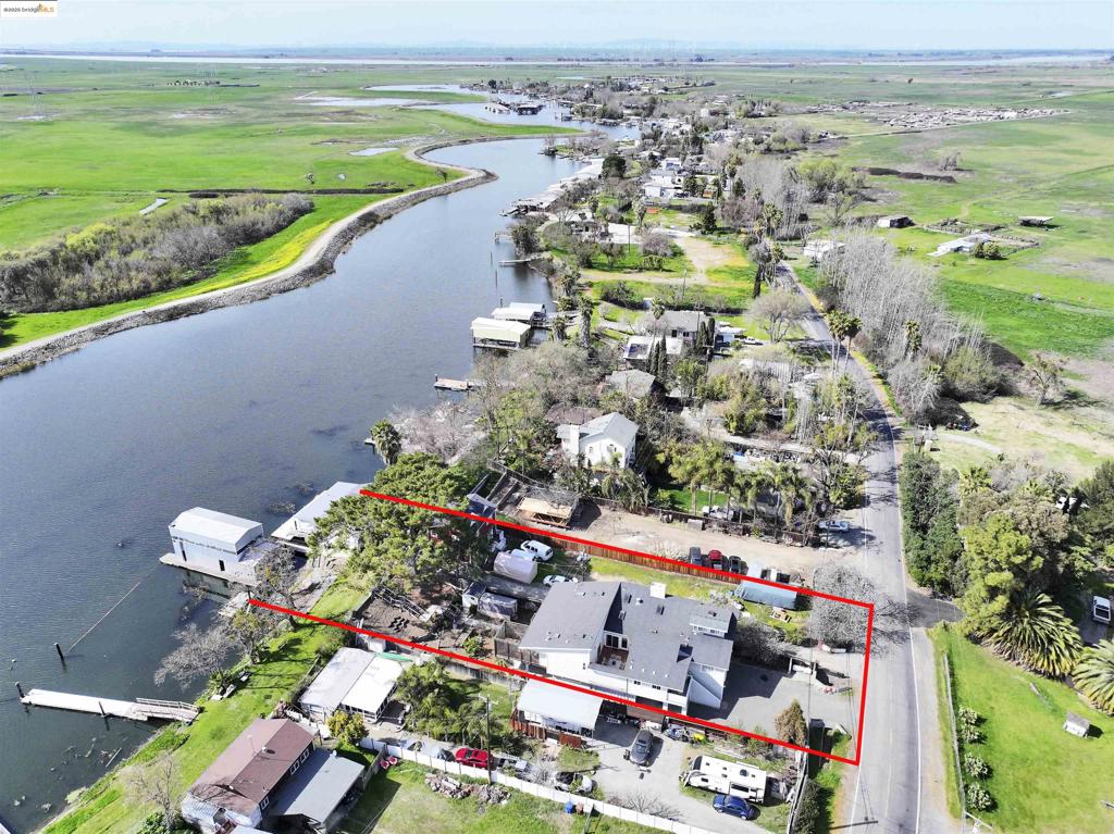2066 Taylor Rd Property Photo